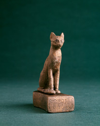 1969A439 Cat Figurine