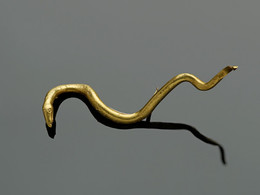 530 Gold Serpent Mount [K1014]