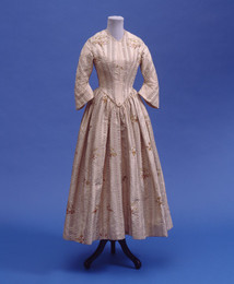 1933M362 Woman's Brocade Dress