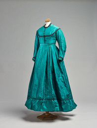 1963M32 (2) Dress worn in Bromsgrove