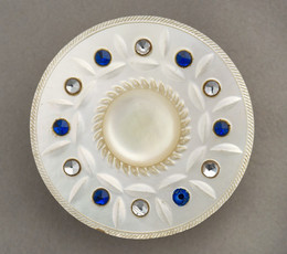 1953F161 Pearl button with blue and mirror glass stones