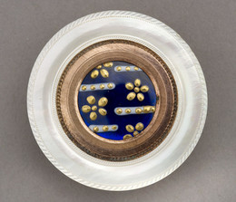 1953F444 Pearl button