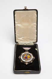 1993S04358.00002 Medal in box: Chairman Birmingham Branch - The Institute of Welding