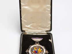 1993S04358.00002 Medal in box: Chairman Birmingham Branch - The Institute of Welding
